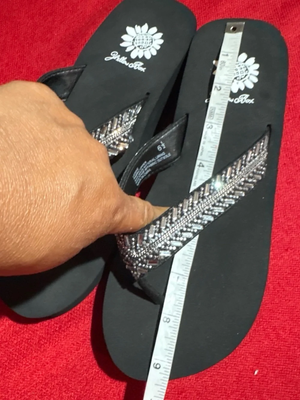 WOMEN'S BLACK  YELLOW BOX 6.5  WEDGE FLIP FLOPS BLING SPARKLE RHINESTONES LESSIE - Picture 8 of 10